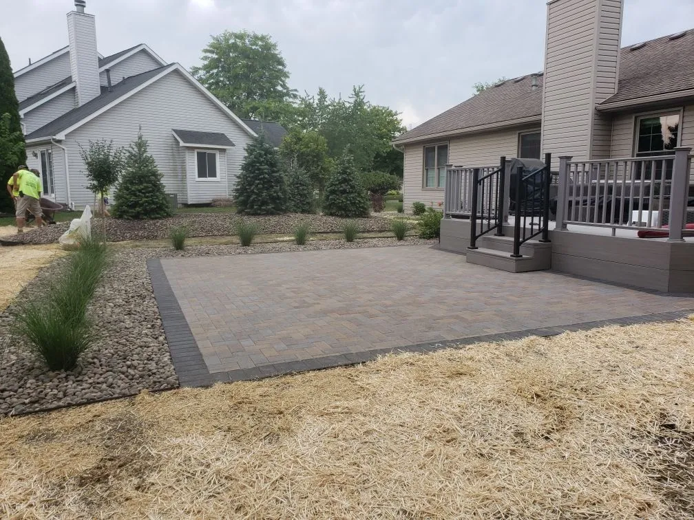Hardscape installation project with pavers, patios and retaining walls by KBK Landscaping (photo 19)