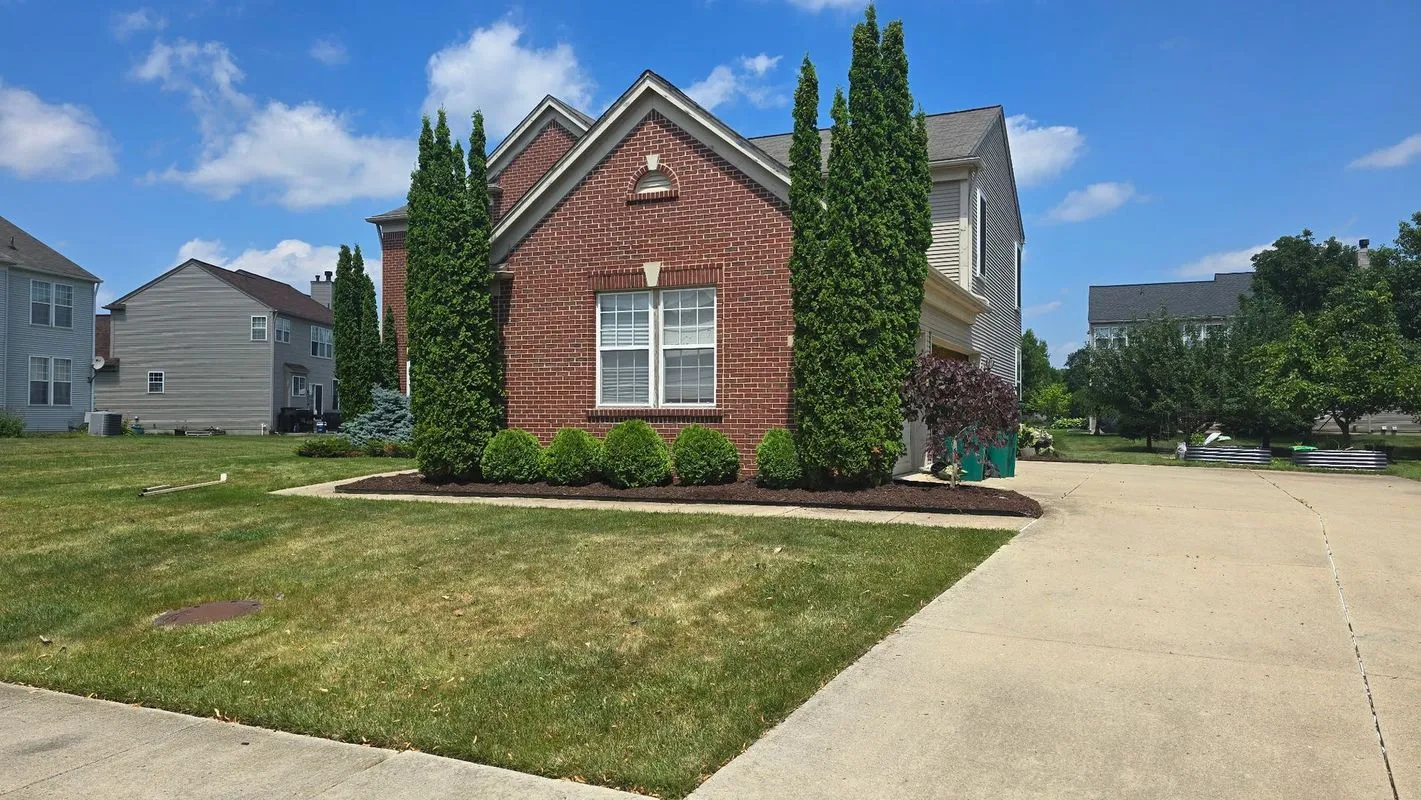Commercial lawn care and landscaping project by KBK Landscaping (photo 36)